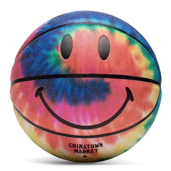 Chinatown Market GROOVY TYE DYE BASKETBALL BRAND NEW RARE 100% AUTHENTIC POP ART